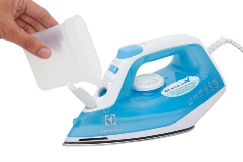 Bàn ủi hơi nước Electrolux ESI4017 1600W