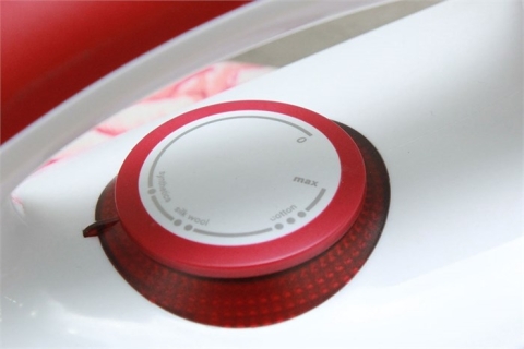 Bàn ủi khô Electrolux EDI1004 1300W