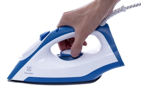 Bàn ủi khô Electrolux EDI2004 1300W