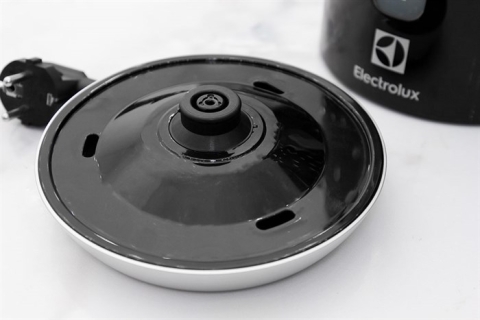 Bình đun siêu tốc Electrolux 1.7 lít EEK3505