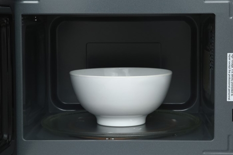 Lò vi sóng Electrolux EMM23K22B 23 lít