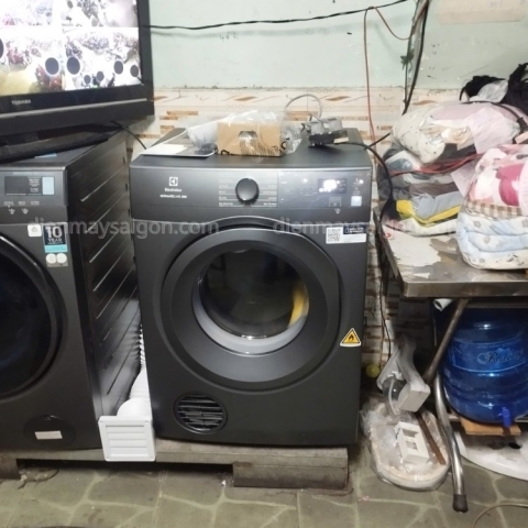 Máy sấy thông hơi Electrolux 8.5Kg EDV854N3SB