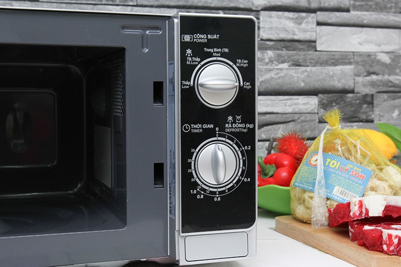 Bảng điều khiển cơ dễ sử dụng