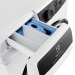 Máy giặt Electrolux UltimateCare 700 Inverter 10 kg EWF1043R7WC