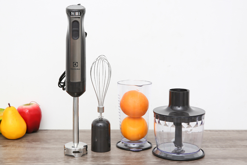 Thiết kế gọn đẹp - Máy xay sinh tố cầm tay Electrolux ESTM5417S Thiết kế gọn đẹp - Máy xay sinh tố cầm tay Electrolux ESTM5417S