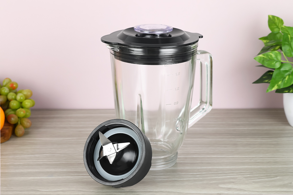 Máy xay sinh tố Electrolux E3TB1-710S - Công suất - Lưỡi dao Máy xay sinh tố Electrolux E3TB1-710S - Công suất - Lưỡi dao