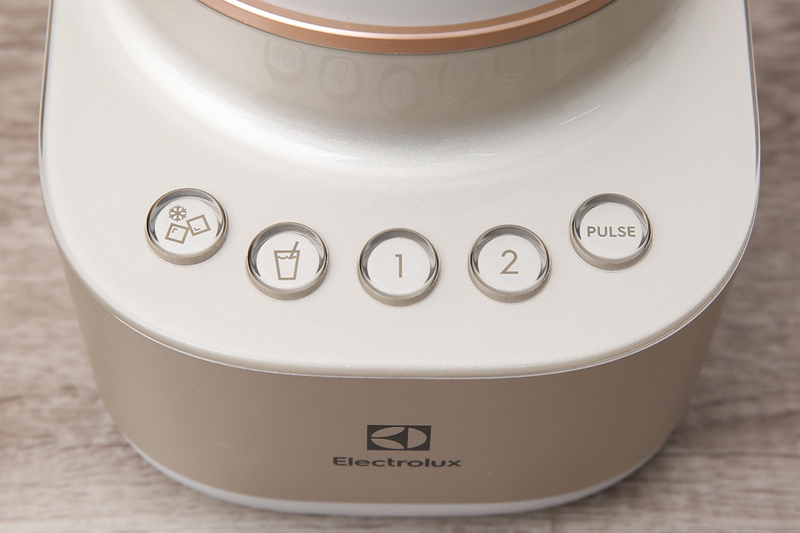 Bảng điều khiển - Máy xay sinh tố Electrolux E7CB1-86SM Bảng điều khiển - Máy xay sinh tố Electrolux E7CB1-86SM