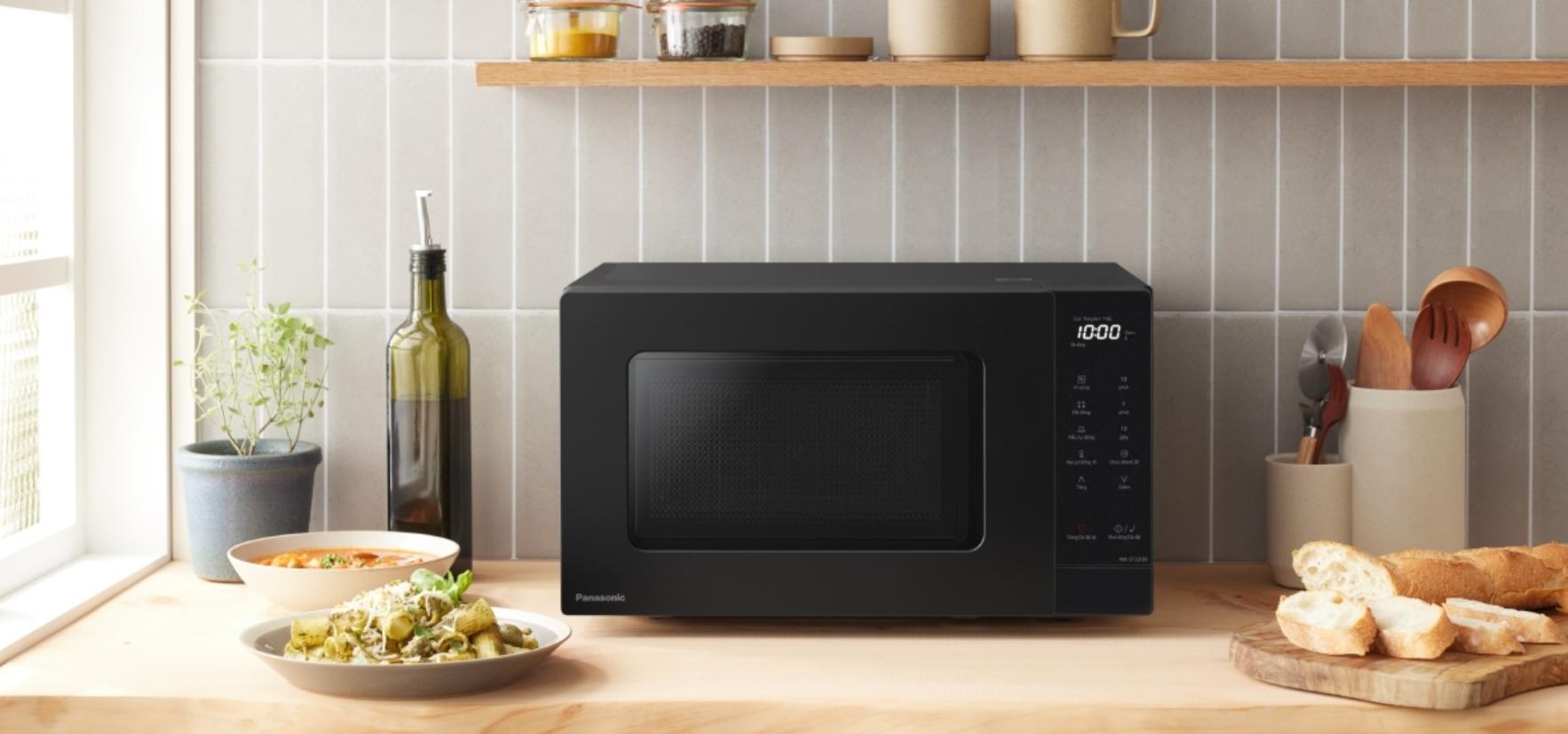 Lò vi sóng Panasonic 20 lít NN-ST22QBYUE