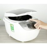 Nồi cơm điện tử Panasonic 1.8 lít SR-CX188SRAM