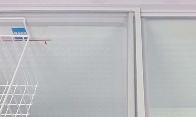 Tủ đông Alaska BCD-3068C dễ điều khiển