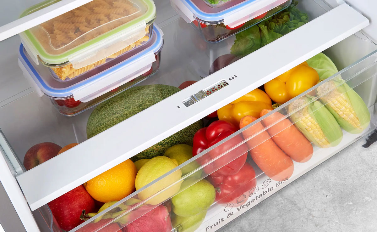 tu-lanh-hisense-inverter-424-lit-rt549n4ew-mbu-93970-3 Ngăn cân bằng độ ẩm bảo quản tối ưu cho các loại rau củ quả